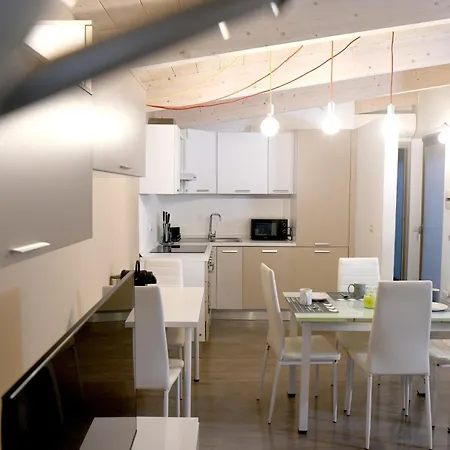Апартаменты Dingo's House - 5 Minutes From M3 *