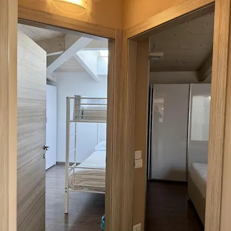 Dingo's House - 5 Minutes From M3 Milán