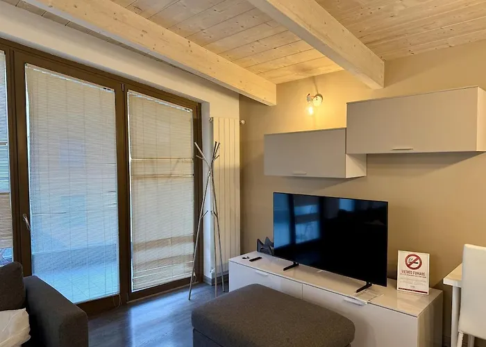 Dingo's House - 5 Minutes From M3 Apartmán *